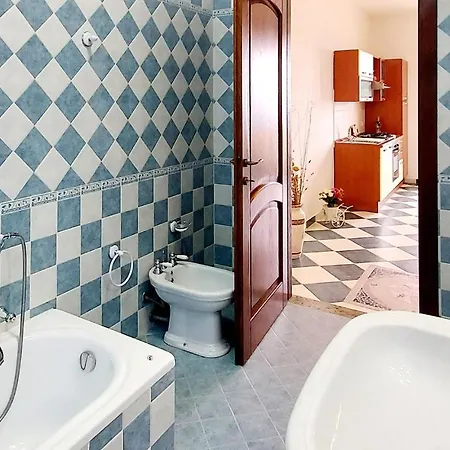 1 Bedroom Cozy In